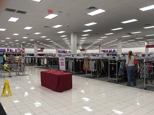 Clothing Store «Burlington Coat Factory», reviews and photos, 7747 Mall Rd, Florence, KY 41042, USA