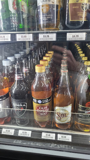 Liquor Store «Liquor Barn», reviews and photos, 287 E Dundee Rd, Wheeling, IL 60090, USA