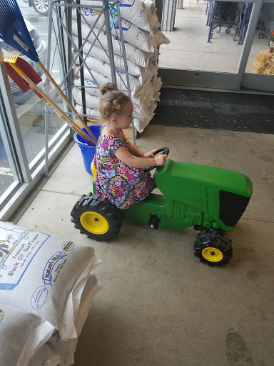 Animal Feed Store «Wilco Farm Store», reviews and photos, 664 W Baseline St, Cornelius, OR 97113, USA