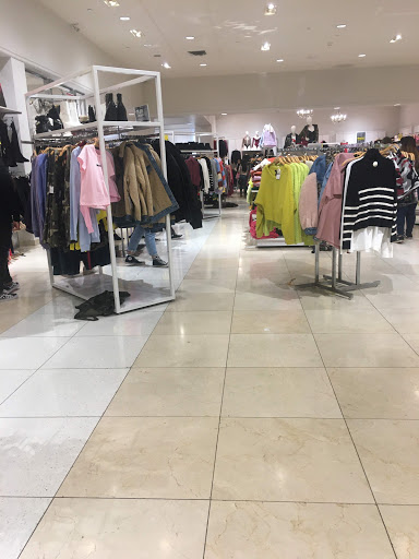 Clothing Store «Forever 21», reviews and photos, 757 Spectrum Center Dr, Irvine, CA 92618, USA