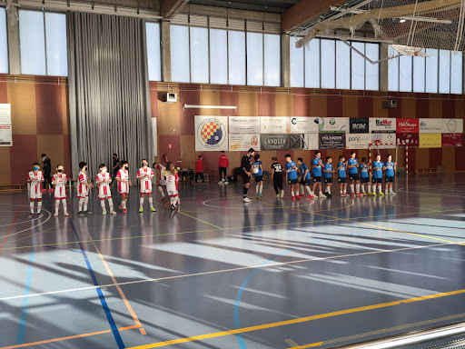 Poliesportiu La Sínia | Molins de Rei en Molins de Rei, Barcelona