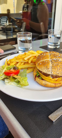 Hamburger du Restaurant français Le Café d'éclair à Montélimar - n°3