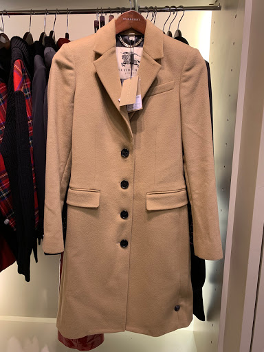 Clothing Store «Burberry Outlet», reviews and photos, 8200 Vineyard Dr, Orlando, FL 32821, USA