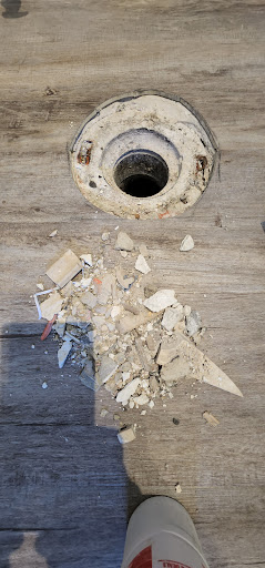 Shopping Mall «Seacliff Village Shopping Center», reviews and photos, Yorktown St & Main St, Huntington Beach, CA 92648, USA