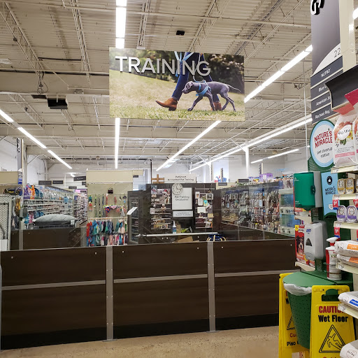 Pet Supply Store «PetSmart», reviews and photos, 2940 Springfield Rd, Broomall, PA 19008, USA