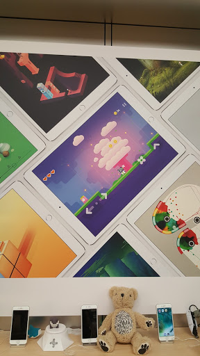 Computer Store «Apple Fashion Fair», reviews and photos, 645 E Shaw Ave, Fresno, CA 93710, USA