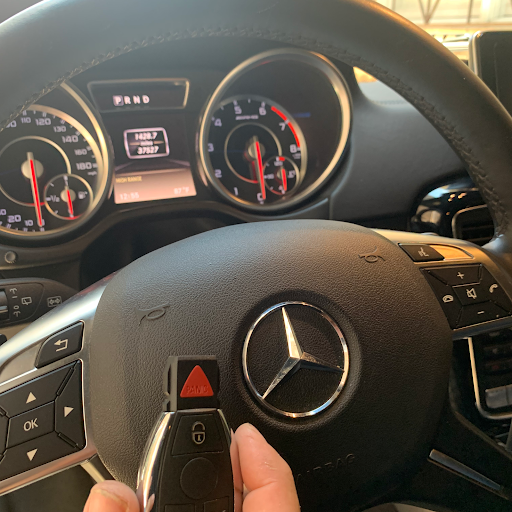 Locksmith «R.O.N Locksmith», reviews and photos, 644 W Addison St, Chicago, IL 60613, USA