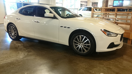 Used Car Dealer «Freeman Motor Company», reviews and photos, 7524 SW Macadam Ave, Portland, OR 97219, USA