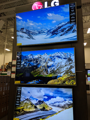 Electronics Store «Best Buy», reviews and photos, 6595 Strip Ave NW, North Canton, OH 44720, USA