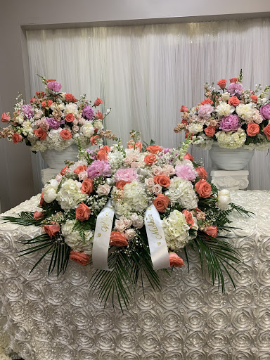 Florist «Blossoms Florist», reviews and photos, 8711 Reading Rd, Cincinnati, OH 45215, USA