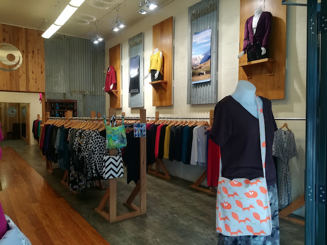 Reviews of Glowing Sky Clothing in Dunedin - Clothing store