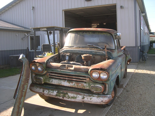 Auto Body Shop «Country Auto Inc», reviews and photos, 1501 Chamber Ct, Anamosa, IA 52205, USA