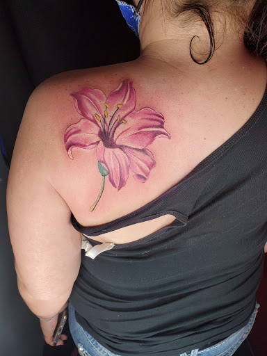 Tattoo Shop «Flesh To Fantasy Tattoo Emporium», reviews and photos, 721 S Main St, Bellefontaine, OH 43311, USA