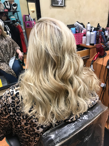 Hair Salon «The Studio Salon», reviews and photos, 1568 Kingwood Dr, Kingwood, TX 77339, USA
