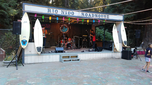 Live Music Venue «Rio Nido Roadhouse», reviews and photos, 14540 Canyon Two Rd, Rio Nido, CA 95471, USA