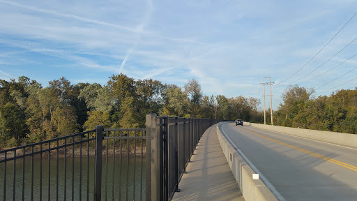 Sporting Goods Store «Denny Dennis Sporting Goods», reviews and photos, 1 Gravois Rd, Fenton, MO 63026, USA