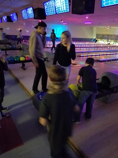 Bowling Alley «Linn Lanes Bowling Center», reviews and photos, 2250 S Main Rd, Lebanon, OR 97355, USA