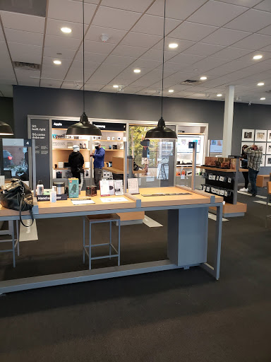 Cell Phone Store «Verizon», reviews and photos, 8363 Agora Pkwy, Selma, TX 78154, USA