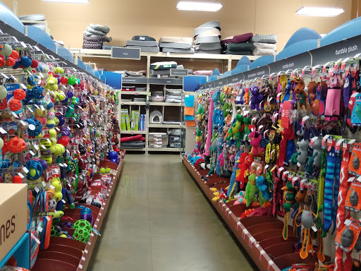 Pet Supply Store «PetSmart», reviews and photos, 640 W 300 N, Warsaw, IN 46582, USA