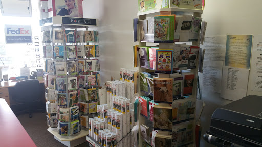 Shipping Service «U S Pak-N-Ship», reviews and photos, 252 W Ardice Ave, Eustis, FL 32726, USA