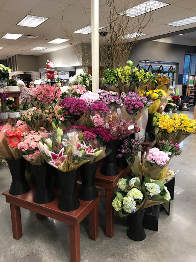 Grocery Store «Quality Food Center», reviews and photos, 4919 Evergreen Way, Everett, WA 98203, USA