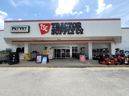 Home Improvement Store «Tractor Supply Co.», reviews and photos, 4888 Okeechobee Rd, Fort Pierce, FL 34947, USA