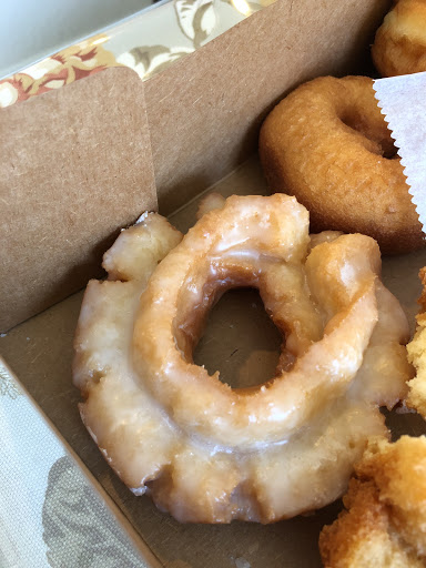 Donut Shop «Donuts-N-Coffee», reviews and photos, 3232 W Illinois Ave # 100, Dallas, TX 75211, USA