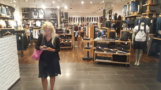 Shopping Mall «Freehold Raceway Mall», reviews and photos, 3710 U.S. 9, Freehold, NJ 07728, USA