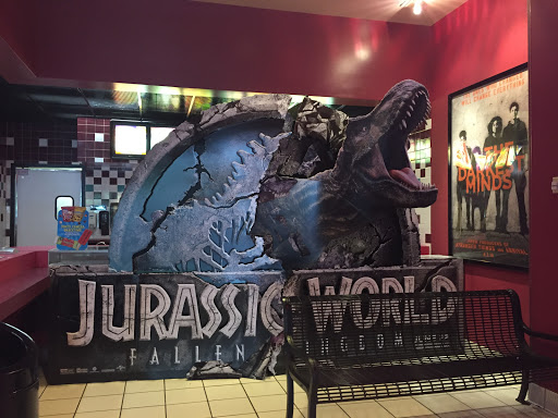 Movie Theater «Regal Cinemas Quaker Crossing 18», reviews and photos, 3450 Amelia Drive, Orchard Park, NY 14127, USA