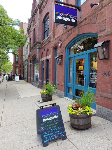 Clothing Store «Patagonia Boston», reviews and photos, 346 Newbury St, Boston, MA 02115, USA