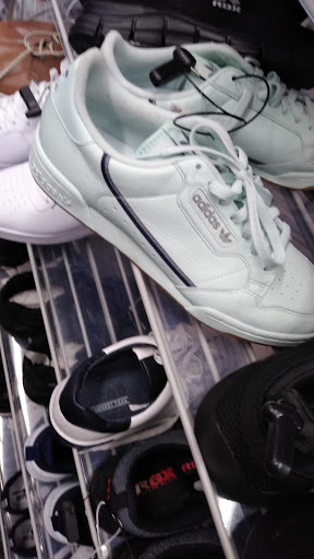 Clothing Store «Burlington Coat Factory», reviews and photos, 22331 Eureka Rd, Taylor, MI 48180, USA