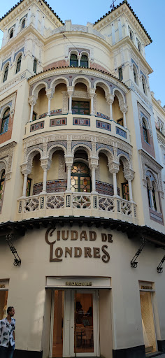 Bridal headdresses courses Seville