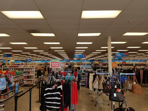Clothing Store «Ross Dress for Less», reviews and photos, 3425 E Foothill Blvd, Pasadena, CA 91107, USA