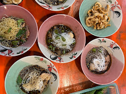 ป.ประทีป ก๋วยเตี๋ยวเรือ สาขา 304