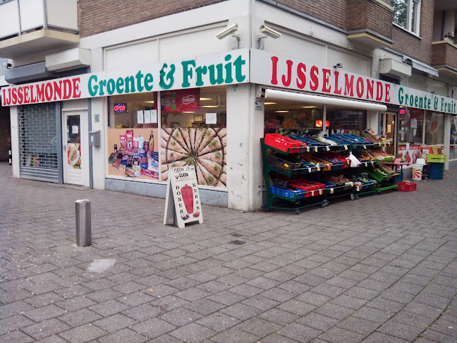 Dogus supermarkt en bakkerij