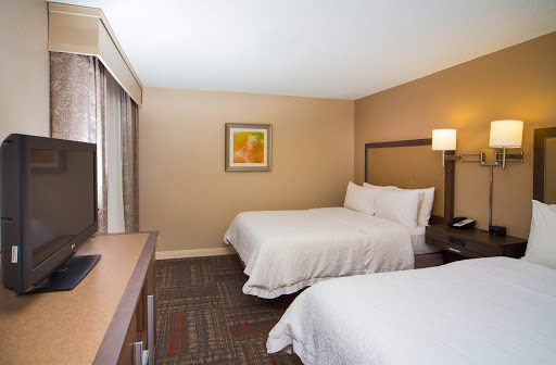 Hotel «Hampton Inn & Suites by Hilton Valdosta/Conference Center», reviews and photos, 2 Meeting Pl, Valdosta, GA 31601, USA