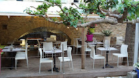 Atmosphère du Restaurant La Croq Au Sel Sarl à Gallargues-le-Montueux - n°8