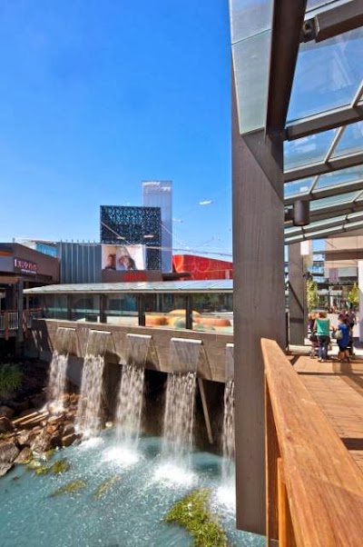 Photos of Watergardens Town Centre
