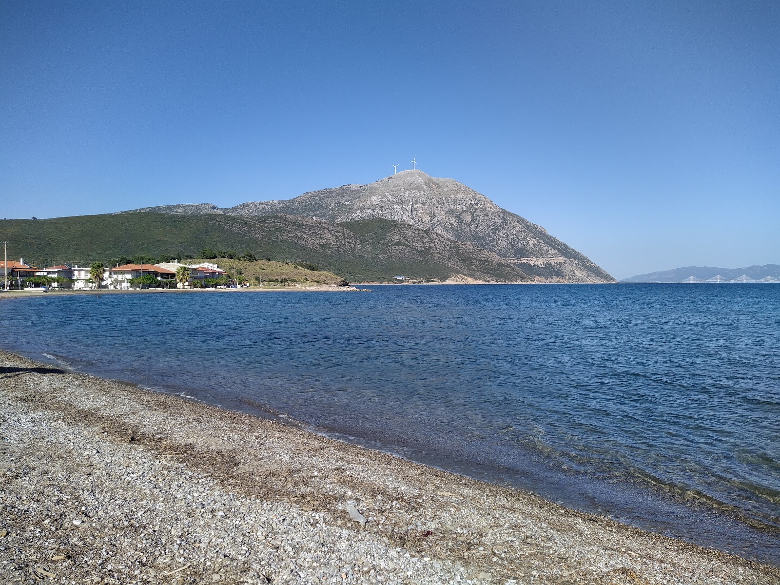 Fotografie cu Kato Vasiliki beach și așezarea