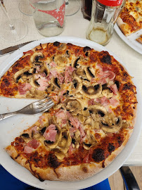 Pizza du Restaurant Le Caprice à Saint-Jean-de-Monts - n°9