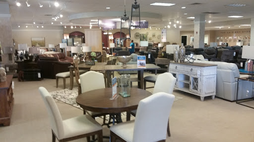 Furniture Store «La-Z-Boy Furniture Galleries», reviews and photos, 7790 Mentor Ave, Mentor, OH 44060, USA