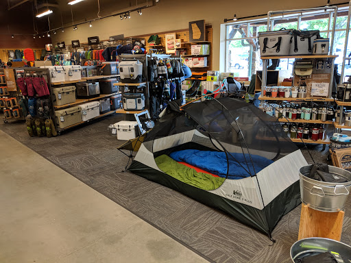 Camping Store «REI», reviews and photos, 1165 Perimeter Center W #200, Atlanta, GA 30338, USA