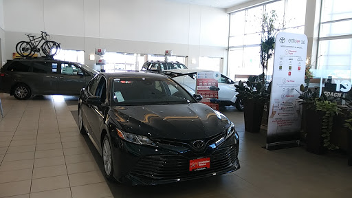 Toyota Dealer «Luther Brookdale Toyota», reviews and photos, 6700 Brooklyn Blvd, Brooklyn Center, MN 55429, USA
