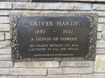 Grave of Oliver Hardy
