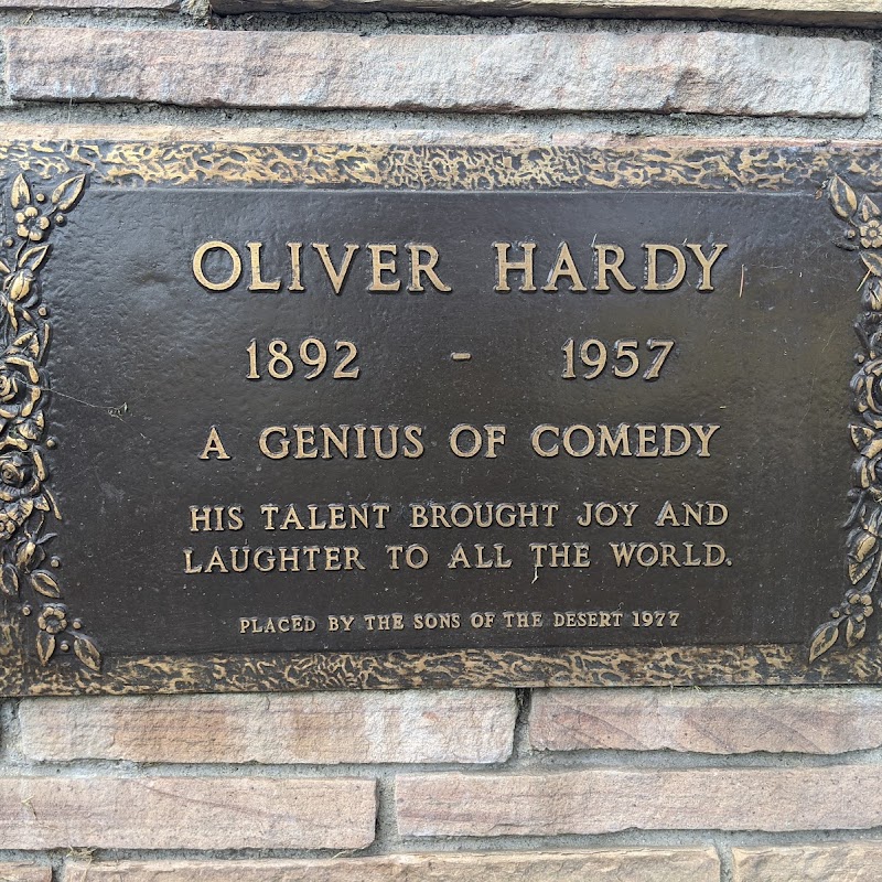 Grave of Oliver Hardy