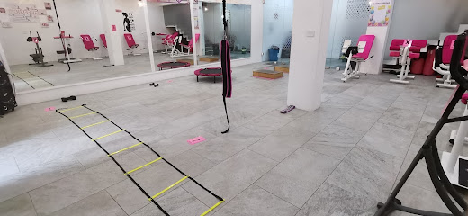 Gimnasio Femenino EFISIC - miguel lerdo, centro, Rafael Lucio 15, 91400 Naolinco de Victoria, Ver., Mexico