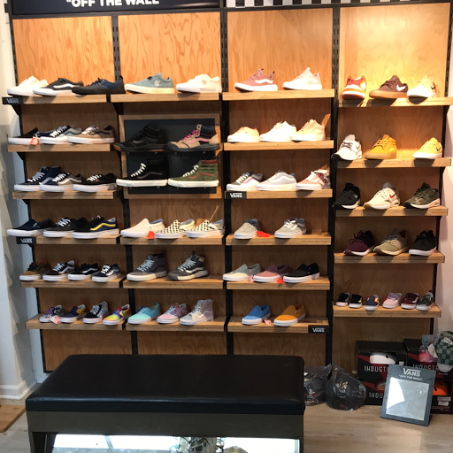 Surf Shop «Bare Wires Surf Shop», reviews and photos, 1307 3rd Ave, Spring Lake, NJ 07762, USA