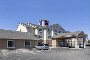 Sleep Inn & Suites Pleasant Hill - Des Moines image
