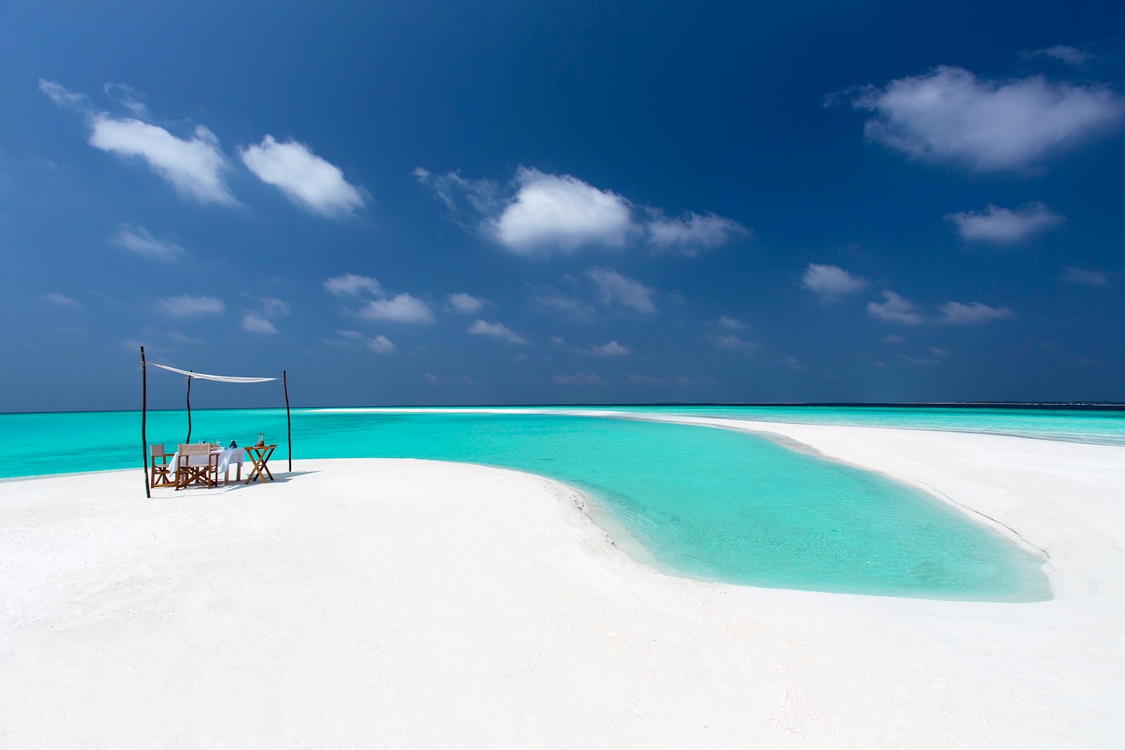 Foto di Spiaggia dell'Isola di Milaidhoo con molto pulito livello di pulizia