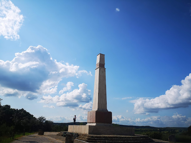 Értékelések erről a helyről: Katonai Emlékpark, Pákozd - Parkoló